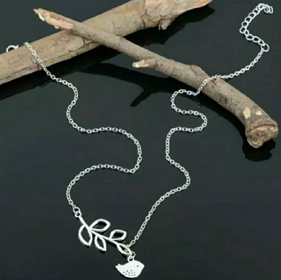 Little Tree Bird Necklace - Picture 3 of 4